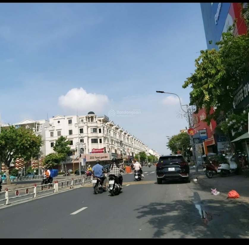Bán nhà quận Gò Vấp, Nguyễn Văn Lượng, hẻm xe hơi đỗ cổng, 70M², hơn 4 tỷ.
